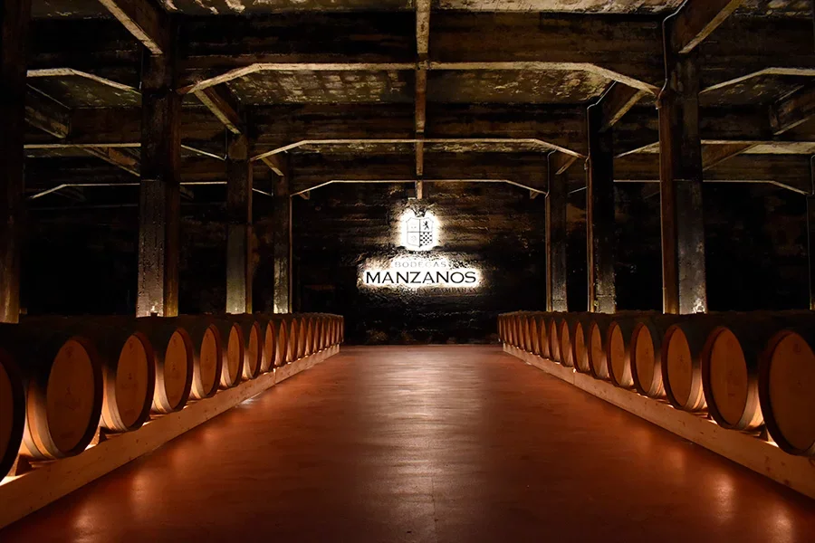Bodegas Manzanos Haro - información de reservas y visitas a esta bodega con precios